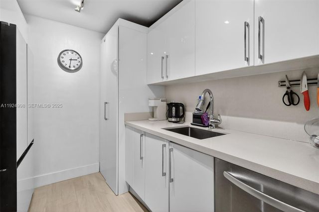 10275 Collins Ave 101, Bal Harbour, FL 33154