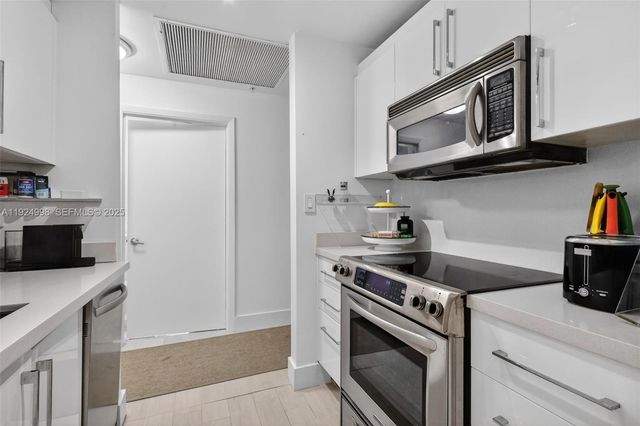 10275 Collins Ave 101, Bal Harbour, FL 33154