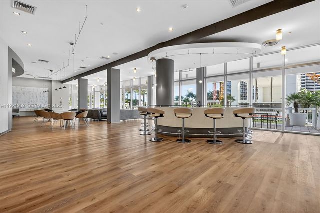 10275 Collins Ave 101, Bal Harbour, FL 33154