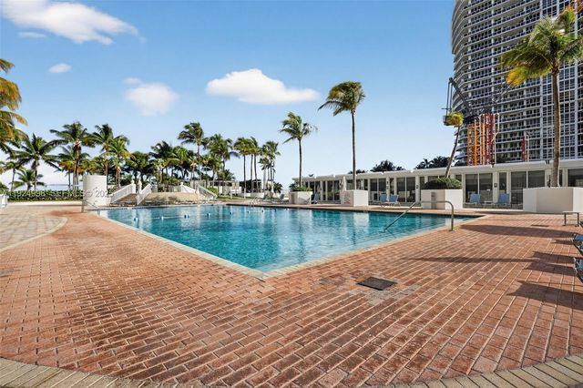 10275 Collins Ave 101, Bal Harbour, FL 33154