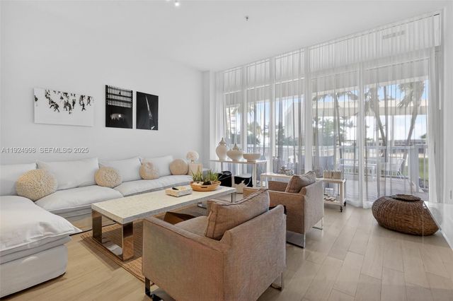 10275 Collins Ave 101, Bal Harbour, FL 33154