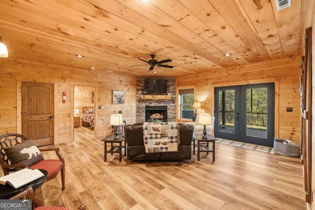 102 High Meadows Trail, Morganton, GA 30560
