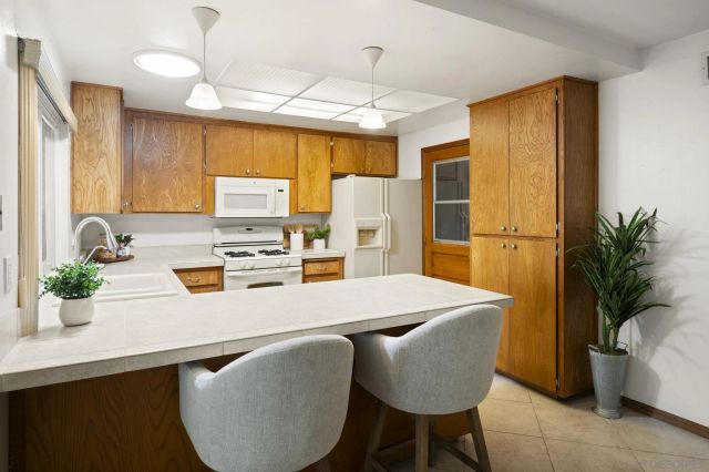 9152 Lakeview Rd, Lakeside, CA 92040