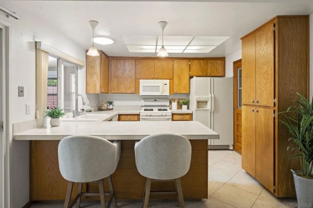 9152 Lakeview Rd, Lakeside, CA 92040