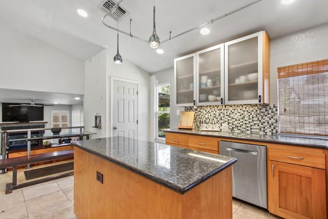 1419 Calle Las Casas, Roseville, CA 95747