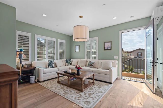 220 Barnes, Tustin, CA 92782