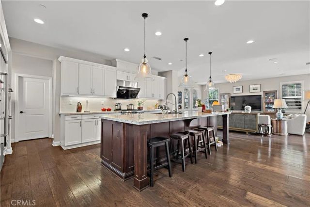 220 Barnes, Tustin, CA 92782