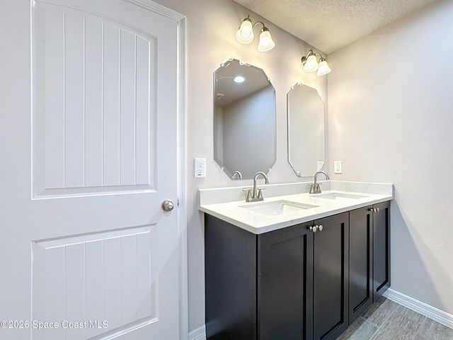 526 L M Davey Lane, Titusville, FL 32780