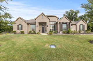 372 Stockton Drive, Van Alstyne, TX 75495