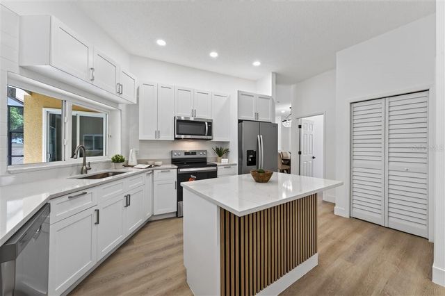11318 POCKET BROOK DRIVE, Tampa, FL 33635