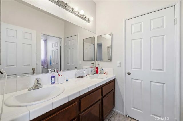 39215 Chantilly, Palmdale, CA 93551