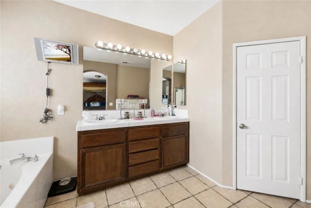 39215 Chantilly, Palmdale, CA 93551