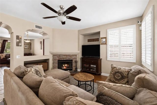 39215 Chantilly, Palmdale, CA 93551