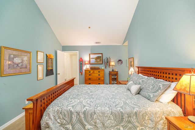 113 Quail Ct, Novato, CA 94949