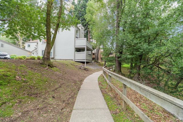 113 Quail Ct, Novato, CA 94949