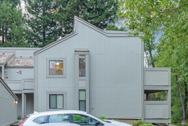 113 Quail Ct, Novato, CA 94949