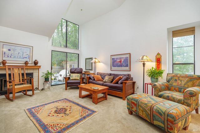 113 Quail Ct, Novato, CA 94949