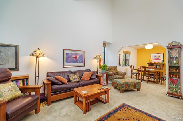 113 Quail Ct, Novato, CA 94949