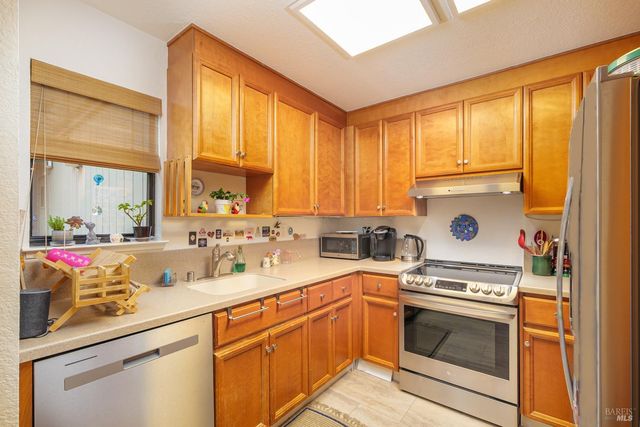 113 Quail Ct, Novato, CA 94949