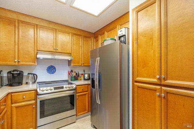 113 Quail Ct, Novato, CA 94949