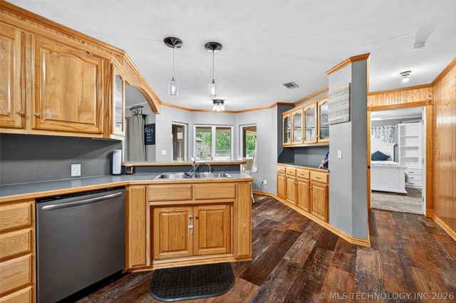 123 Park Lake, Durant, OK 73449