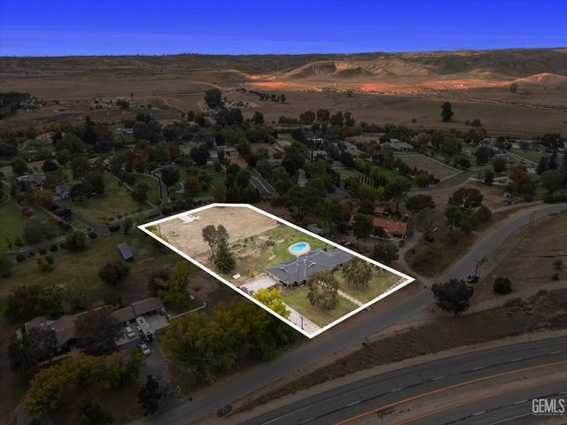 6350 Alfred Harrell Highway, Bakersfield, CA 93308