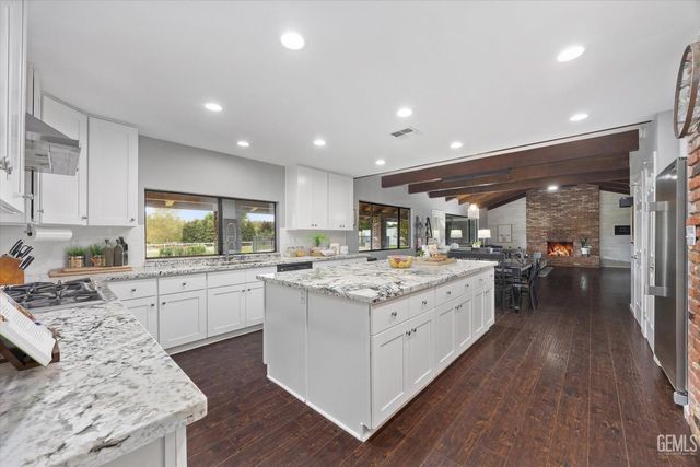 6350 Alfred Harrell Highway, Bakersfield, CA 93308