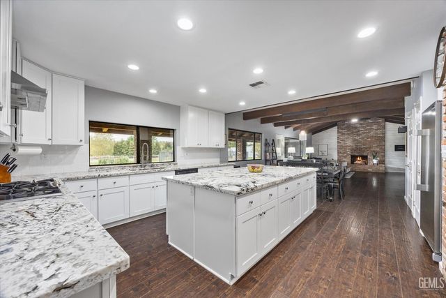 6350 Alfred Harrell Highway, Bakersfield, CA 93308