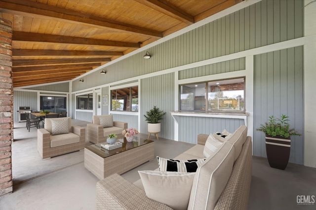 6350 Alfred Harrell Highway, Bakersfield, CA 93308