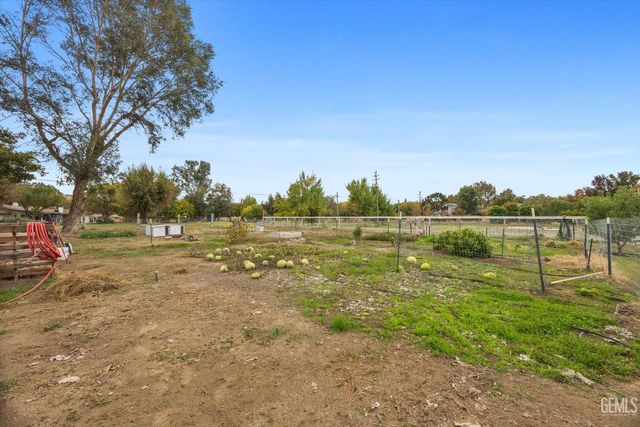 6350 Alfred Harrell Highway, Bakersfield, CA 93308