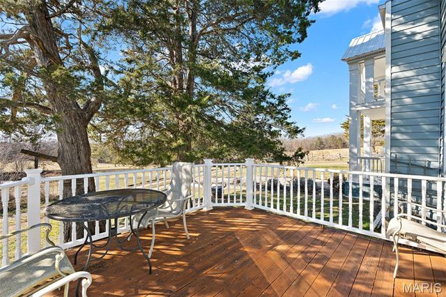 100 Little White Oak Road, New Haven, MO 63068