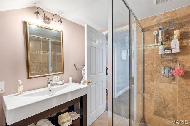 100 Little White Oak Road, New Haven, MO 63068