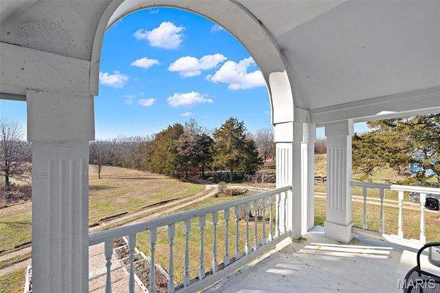 100 Little White Oak Road, New Haven, MO 63068