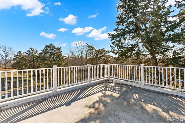 100 Little White Oak Road, New Haven, MO 63068