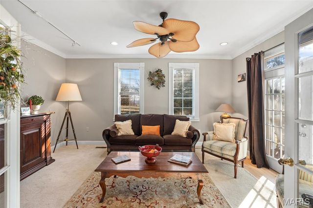 100 Little White Oak Road, New Haven, MO 63068