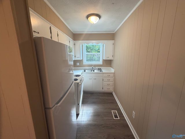 1609 Woodview Drive, Hartselle, AL 35640