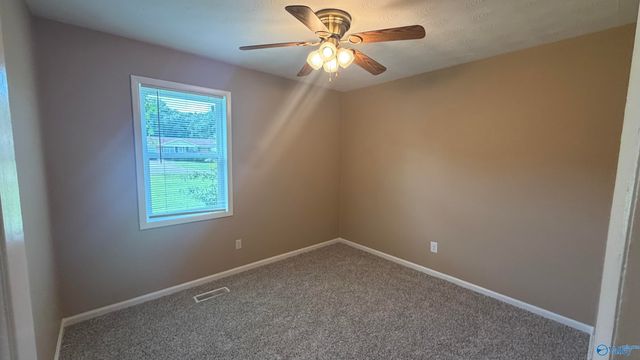 1609 Woodview Drive, Hartselle, AL 35640