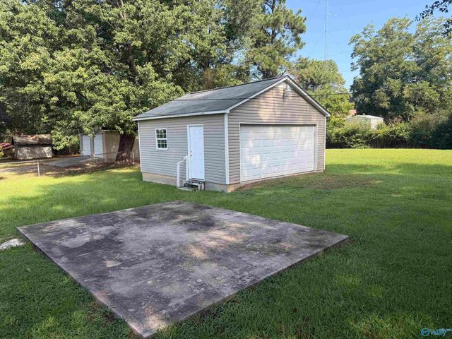 1609 Woodview Drive, Hartselle, AL 35640