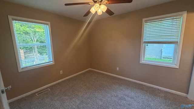 1609 Woodview Drive, Hartselle, AL 35640