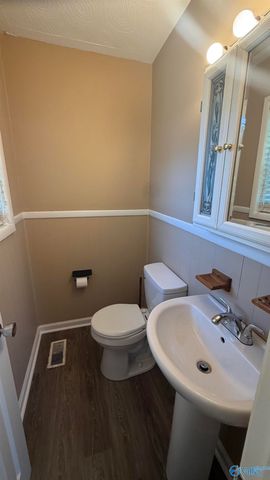 1609 Woodview Drive, Hartselle, AL 35640