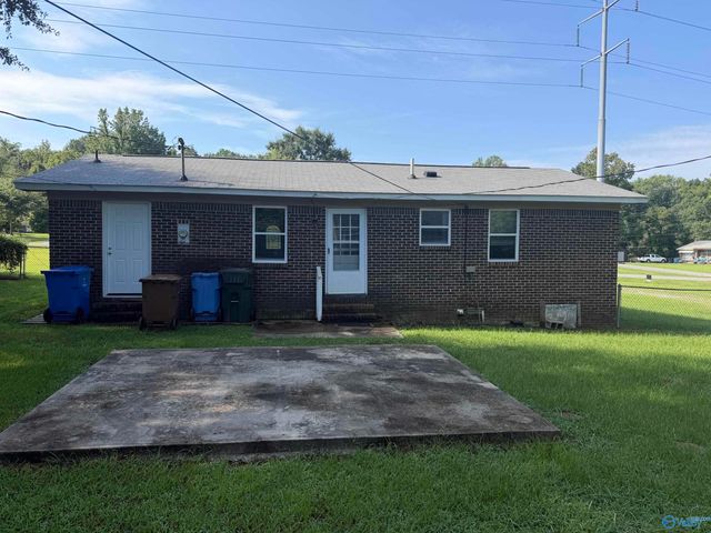 1609 Woodview Drive, Hartselle, AL 35640