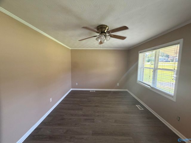 1609 Woodview Drive, Hartselle, AL 35640