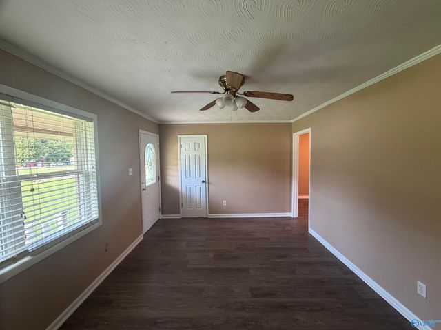 1609 Woodview Drive, Hartselle, AL 35640