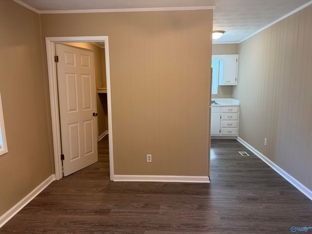 1609 Woodview Drive, Hartselle, AL 35640