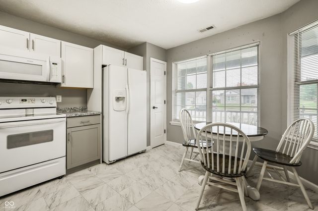 378 Longfellow Court, Greenfield, IN 46140