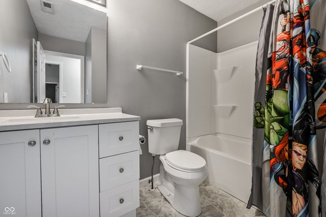 378 Longfellow Court, Greenfield, IN 46140