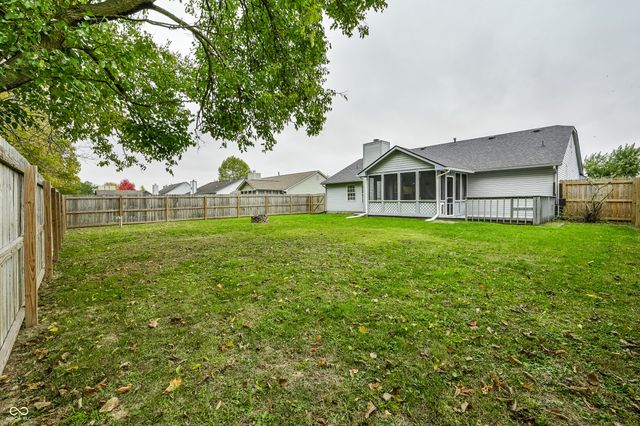 378 Longfellow Court, Greenfield, IN 46140