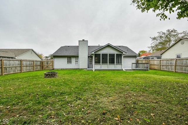 378 Longfellow Court, Greenfield, IN 46140