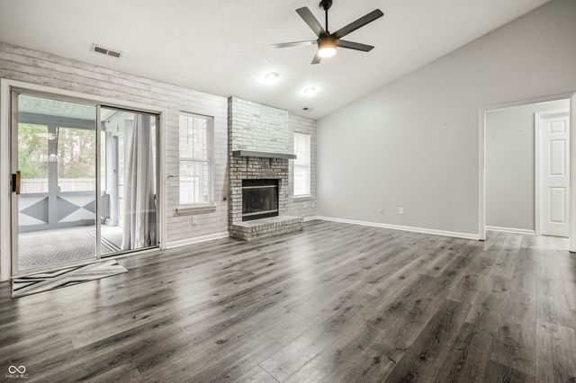 378 Longfellow Court, Greenfield, IN 46140