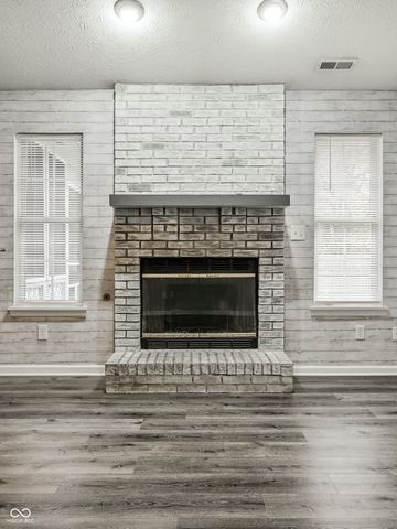 378 Longfellow Court, Greenfield, IN 46140